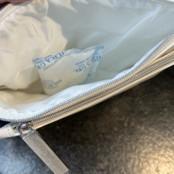 Giorgio Armani White Textured Cosmetic Travel Toiletry‎ Clutch W Dust Bag - Picture 6 of 10